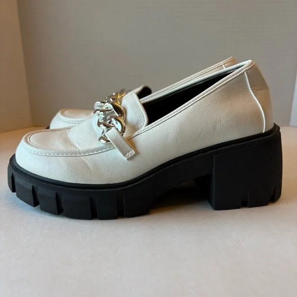 Torrid Chunky White Loafers with Chain size 7.5 WW - Picture 2 of 14